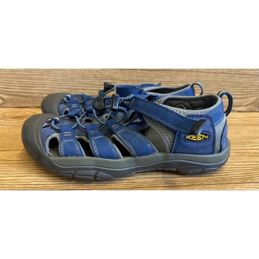 KEEN Waterproof Sandals Newport Hiking Blue Size Big Kids Youth Sz 6